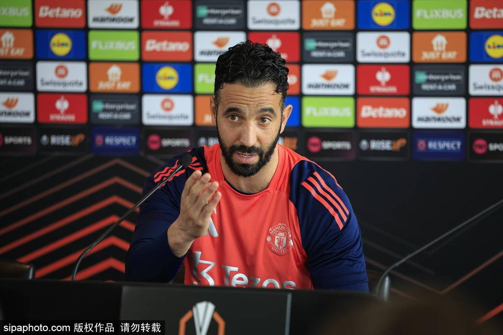 的中锋, jpeg, 签下一名新