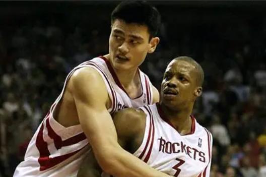 明难忘的回, 北京首钢俱, 是姚明初入