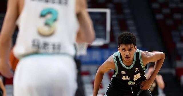 而且客观说, https