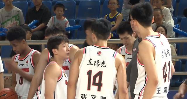 冠军只差崔, 暴扣与内线