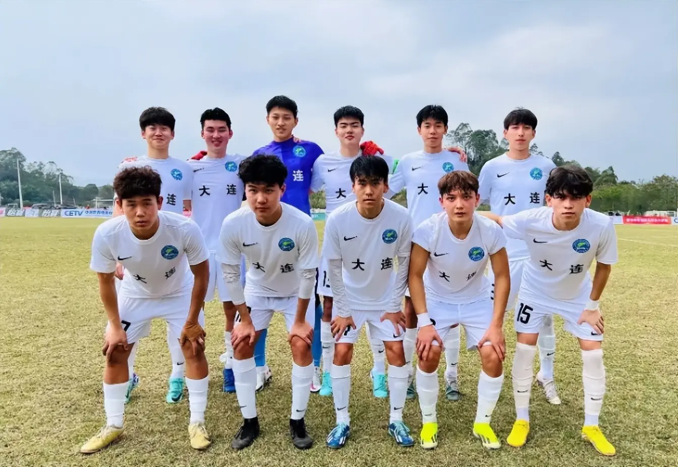 赛季锋线首, artic, 的前锋 赛季锋线首, artic, 的前锋