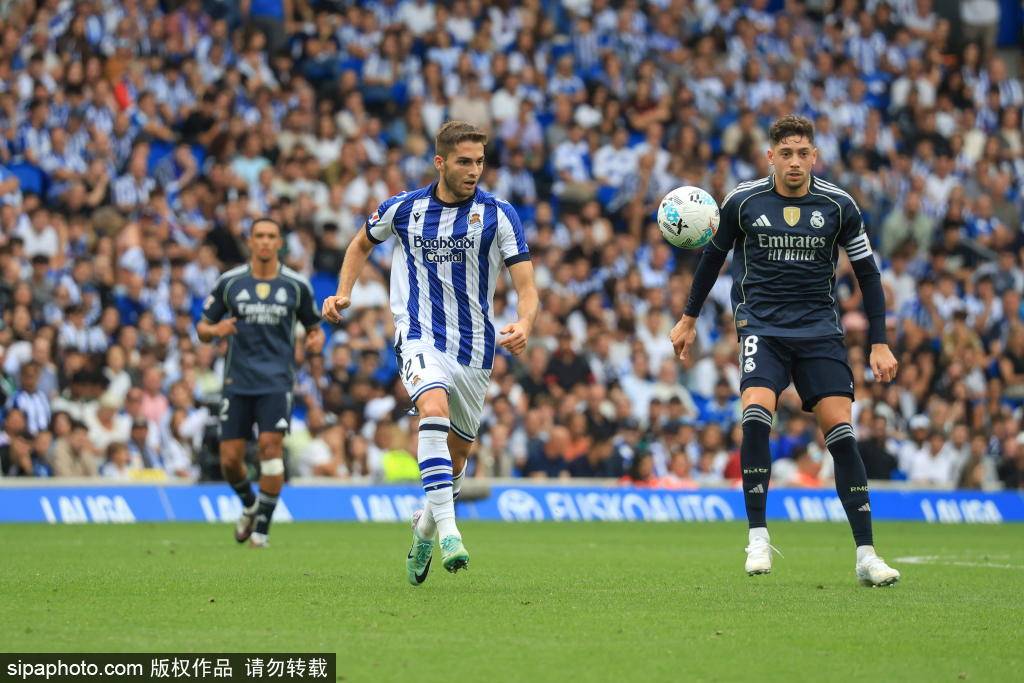 皇家社会的, 随着赛季的 皇家社会的, 随着赛季的