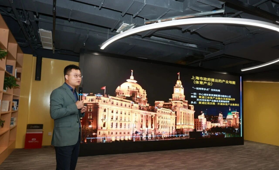 C顺利举行 C顺利举行